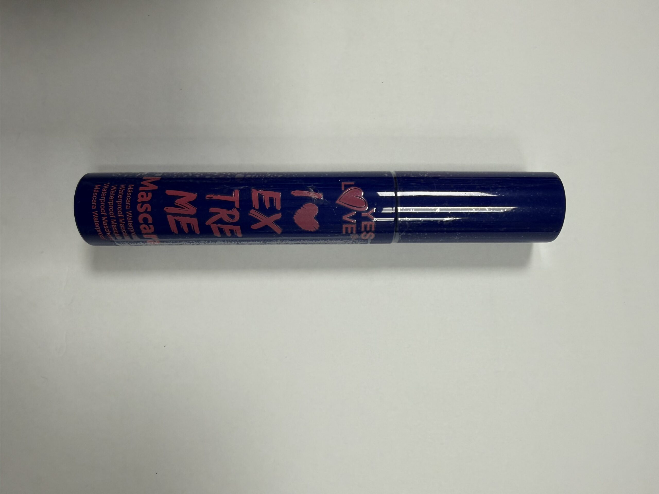 Mascara de pestañas azul waterproof